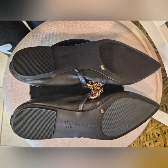 NWOB INC International Concepts Black Flats w/ Pearl-Beaded Chain Accent - Picture 9 of 10